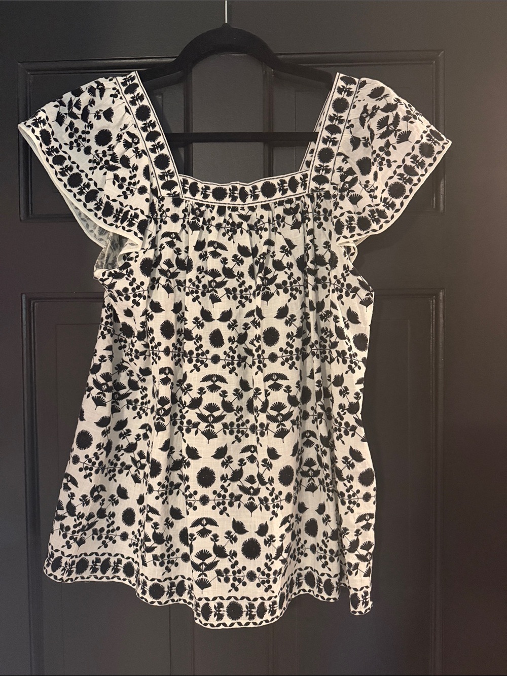 Max Studio London Black & White Floral Print Flutter Sleeve Top S